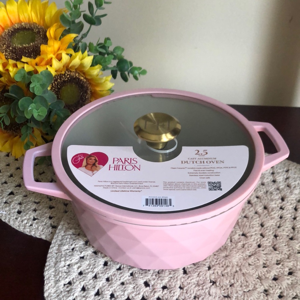 Paris Hilton PINK Cast Aluminum 2.5 qt DUTCH OVEN Cookware